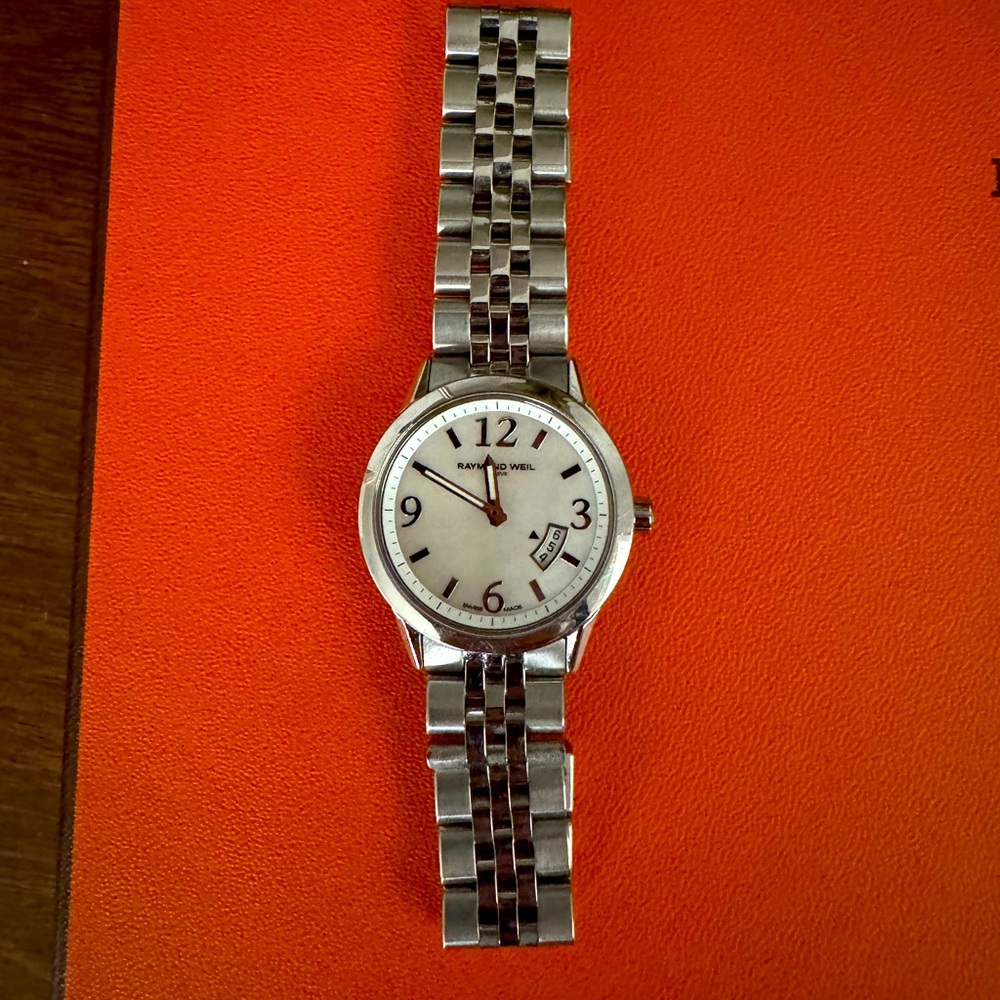 Raymond Weil Women’s Freelancer watch with Mother of Pearl face